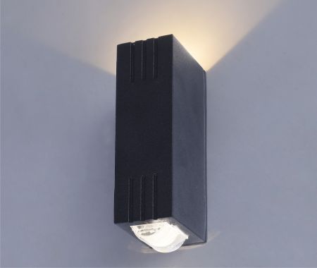 Светодиодный настенный светильник современного дизайна